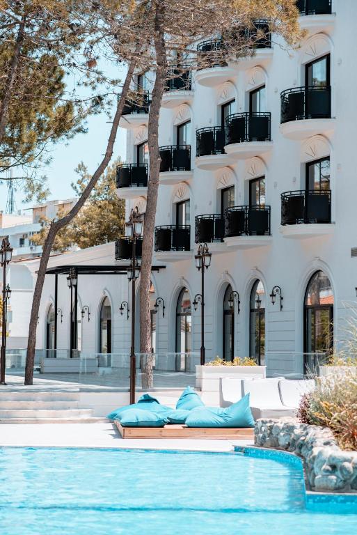 Diamma Resort Conference & Spa — Hotel building in Golem, Tirane
