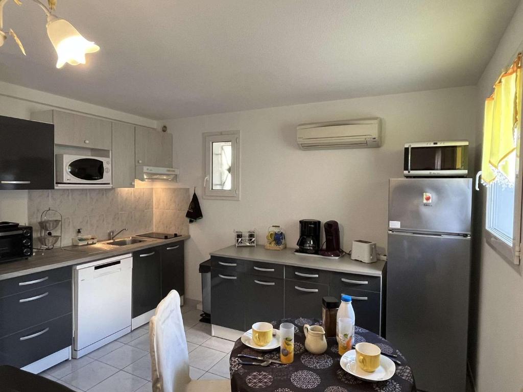 Maison de vacances climatisée avec terrasse, parking privé, proche plage et commerces - FR-1-387-190 - 3
