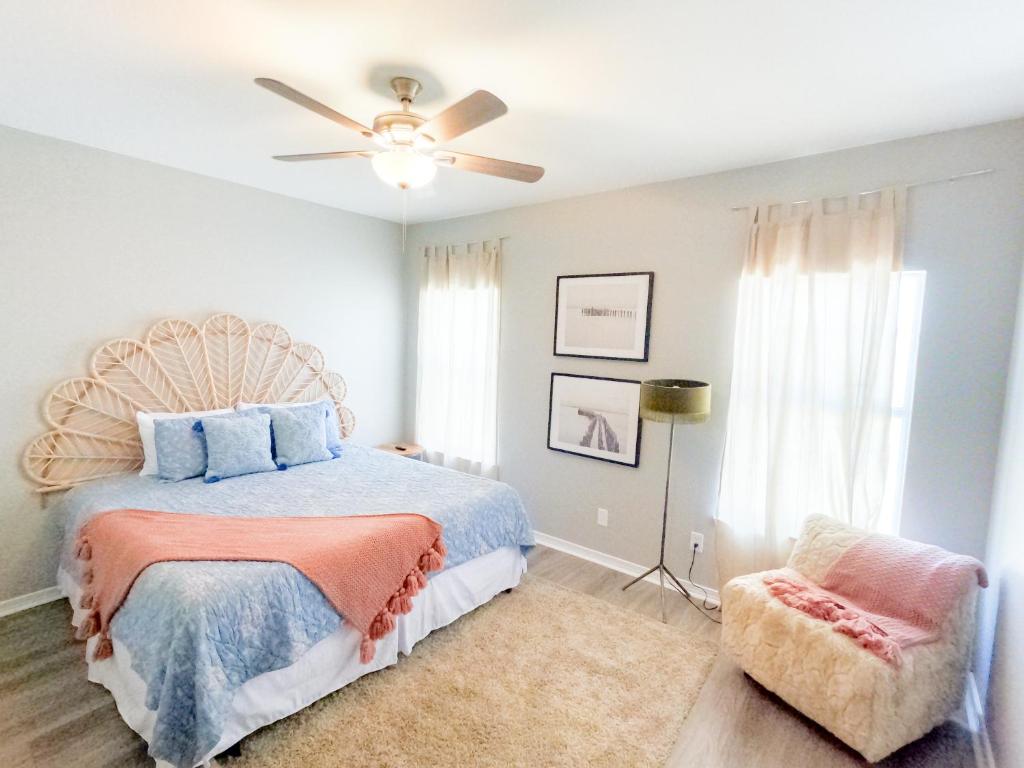 Suitable for small or large families! Duplex allows for one or both sides to be rented!, Gulf Shores