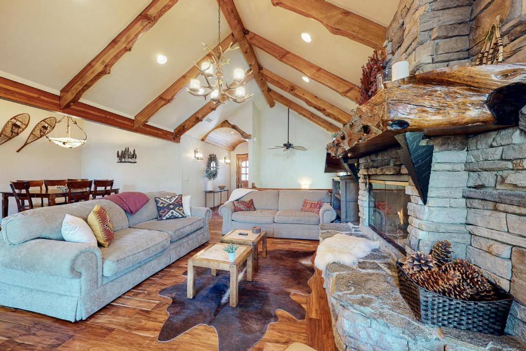 Arrowhead Haven, Lake Arrowhead