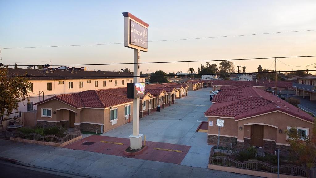 Diamond Bell Inn &amp; Suites — Hotel in Los Angeles (CA)