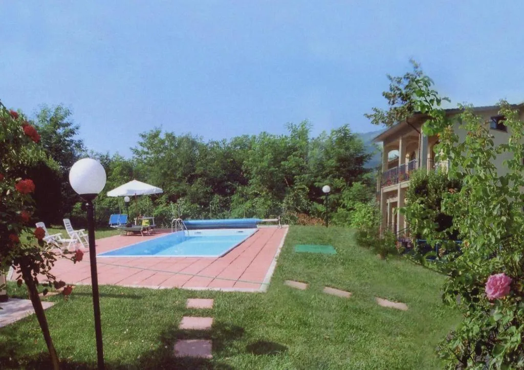 Hotel The Marquee, hotel v destinaci Castelnuovo di Garfagnana