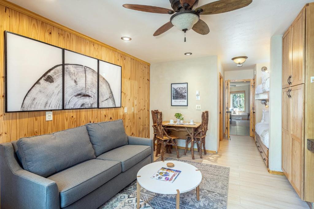 Walk to Ski! Bay Window View of River & Ski Mountain condo, Telluride