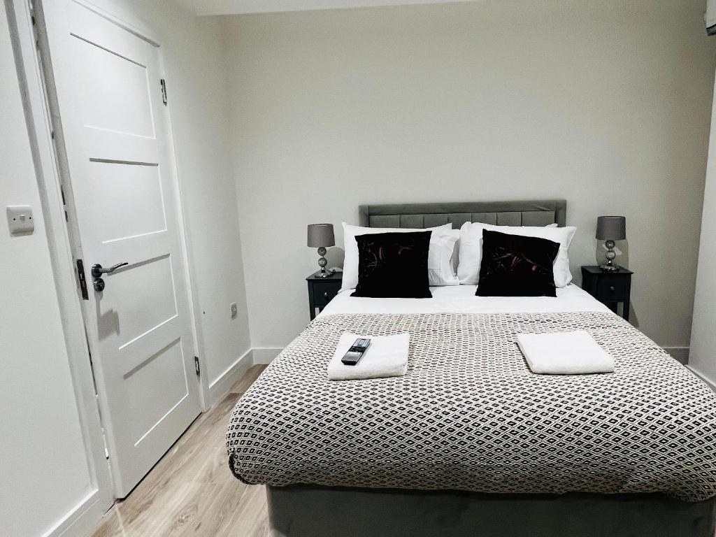 Premium Suits Near Heathrow, Heston