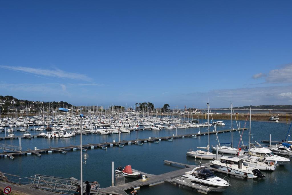 Appartement 6 pers avec WIFI, vue sur mer et le port à PERROS-GUIREC - Réf 821, Perros-Guirec