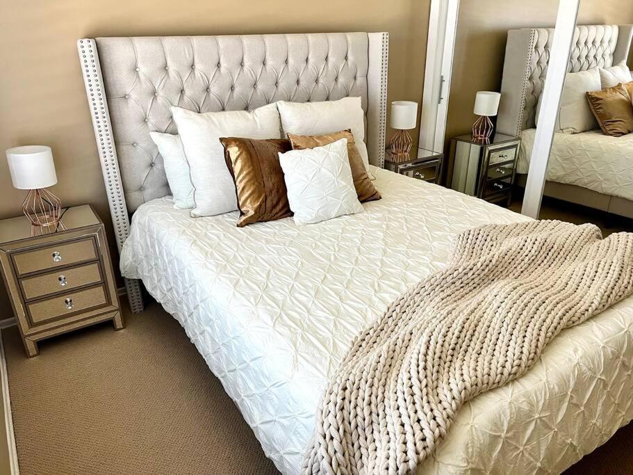 Cozy Private Home -Walking Distance to Disneyland
