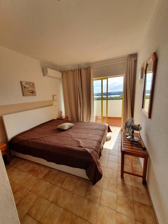 T1- Praia da Rocha com piscina -segunda linha, Portimão