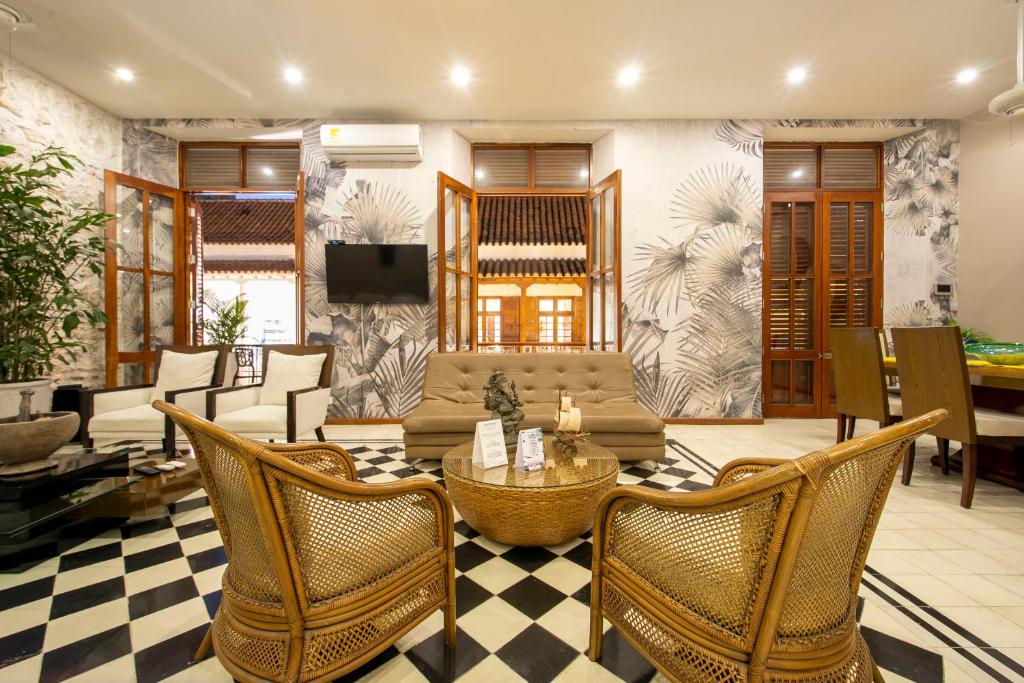 San Pedro Claver Luxury in the walled city - 5