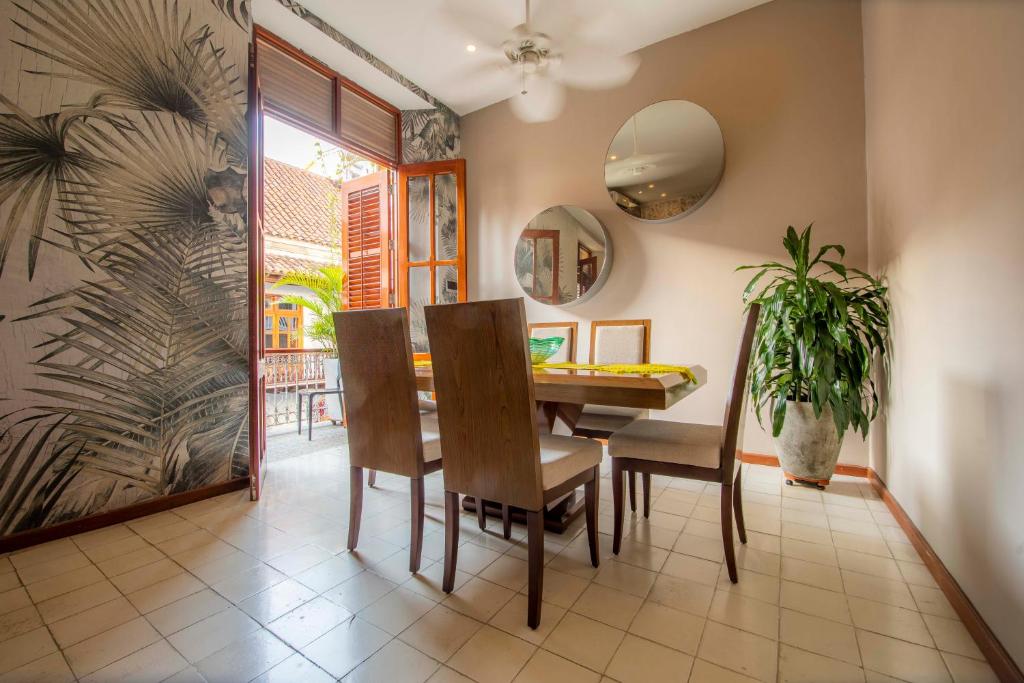 San Pedro Claver Luxury in the walled city - 3