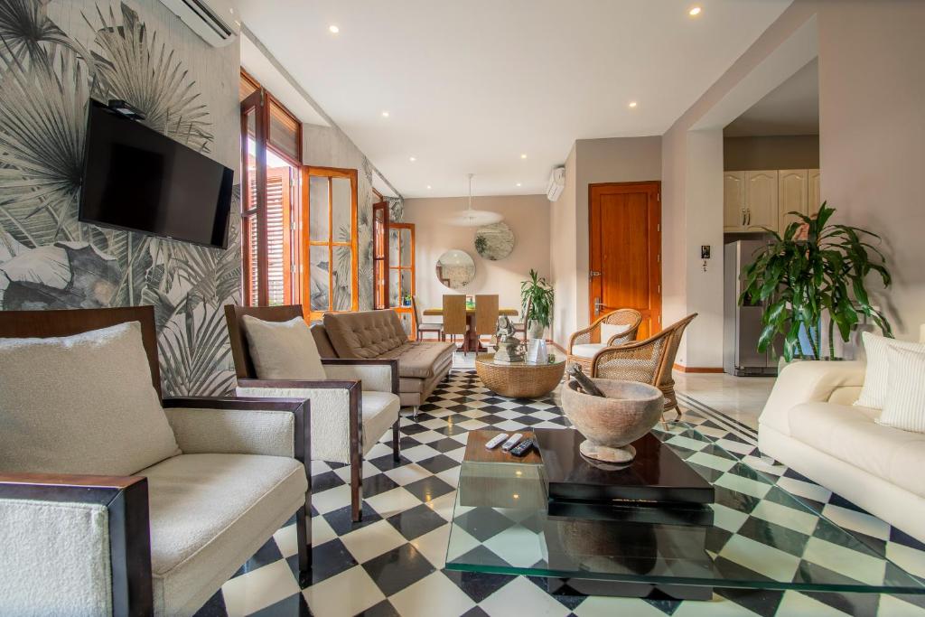 San Pedro Claver Luxury in the walled city - 4
