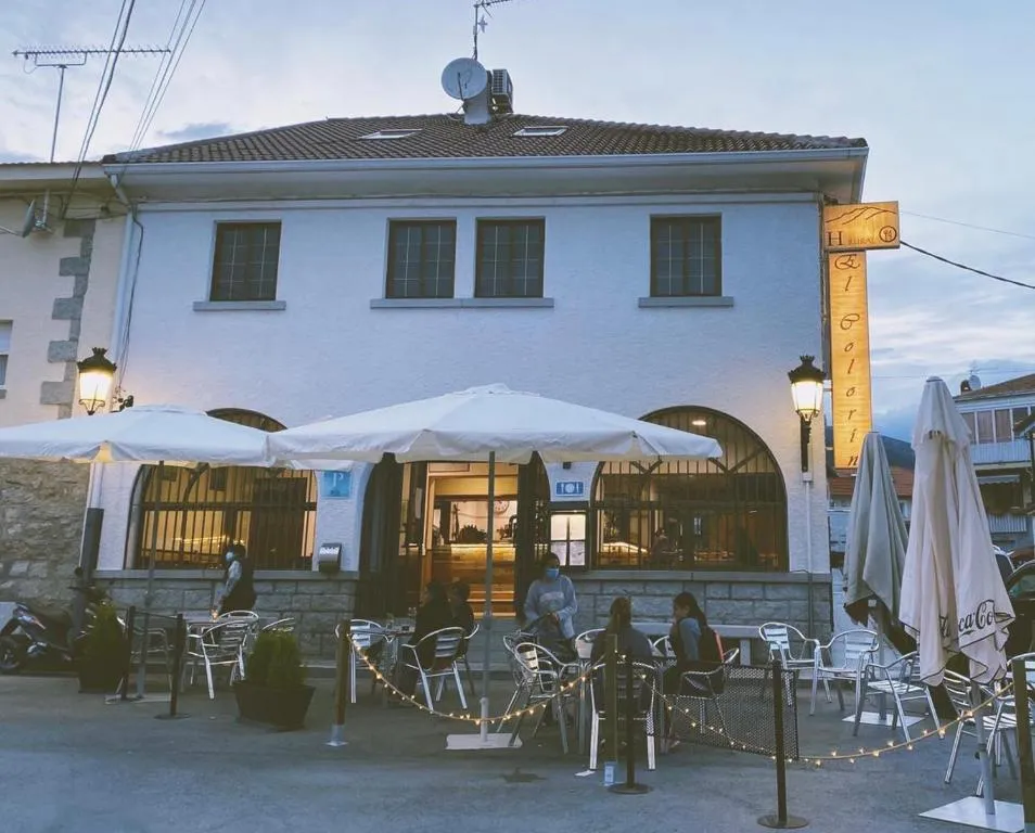 色彩酒店，位于Los Molinos的酒店