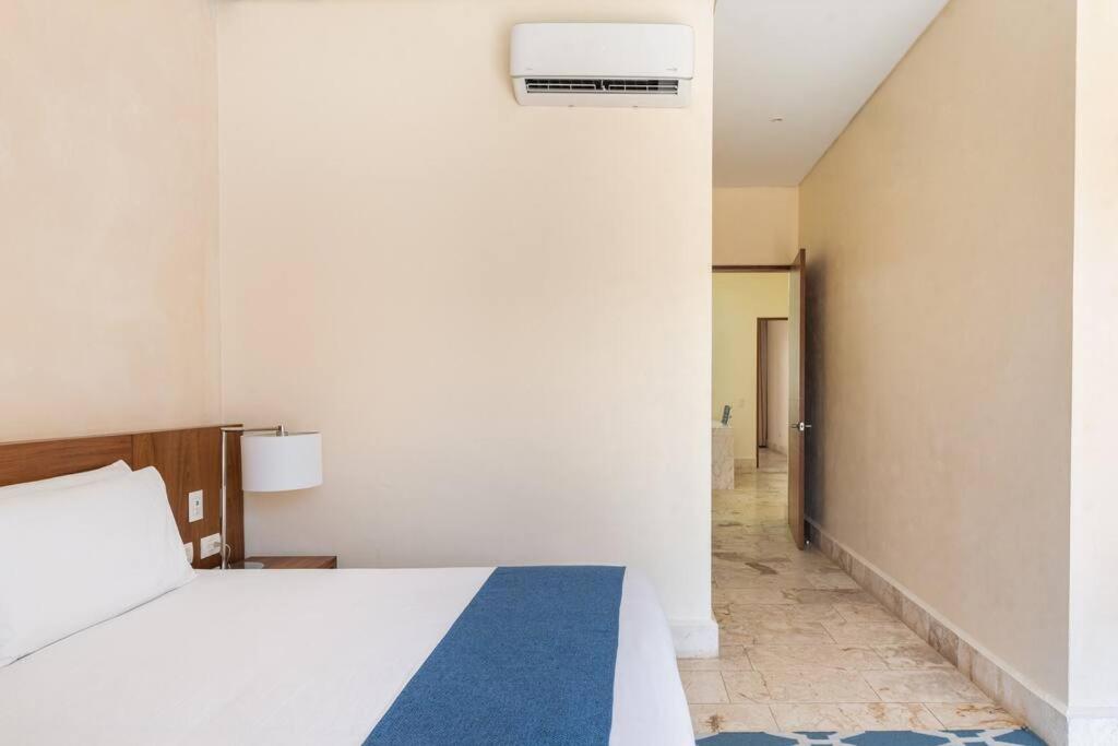Villa with Jacuzzi & Pool with Great Concierge Service - 4