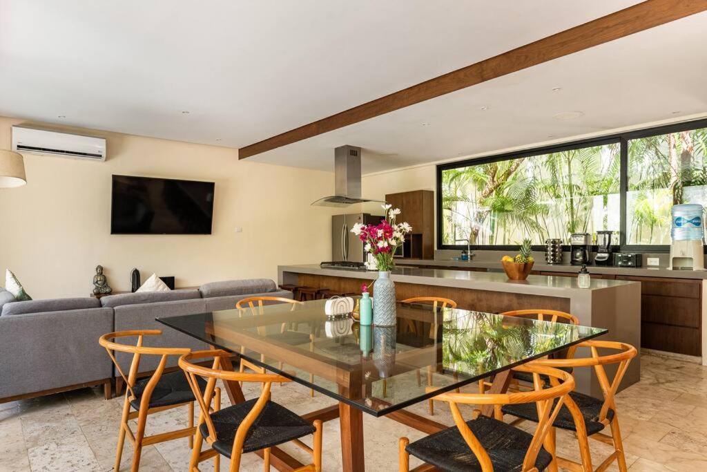Villa with Jacuzzi & Pool with Great Concierge Service - 5