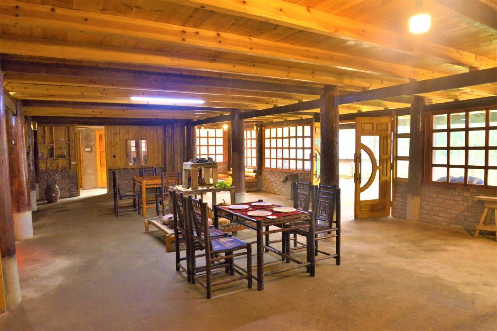 H&#8217;mong Eco House