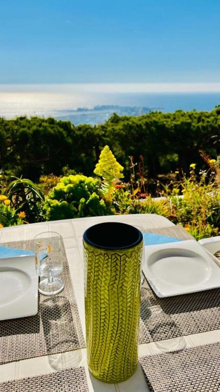 Vue mer panoramique et piscine - 3