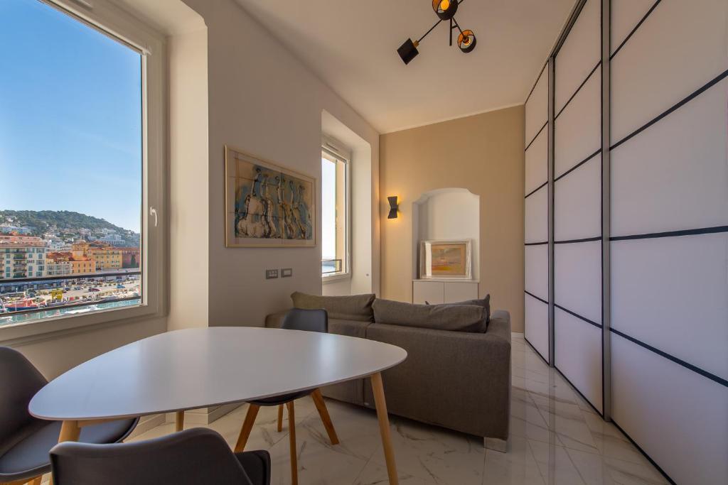 Sea view, vue sur la mer Port De Nice - Appartement de charme 2 P - 3