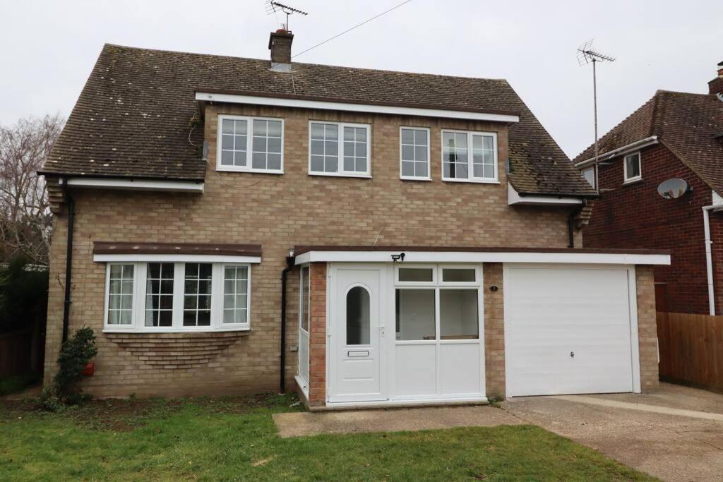 Klara's House, West Mersea - pet-friendly stay