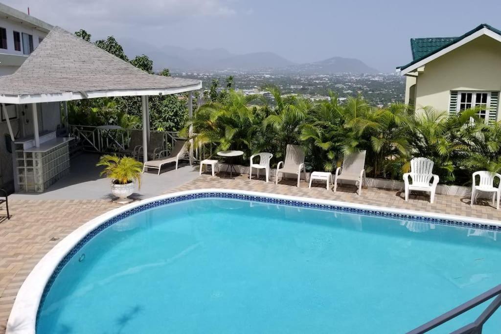 Ridgeview suite 4, Kingston