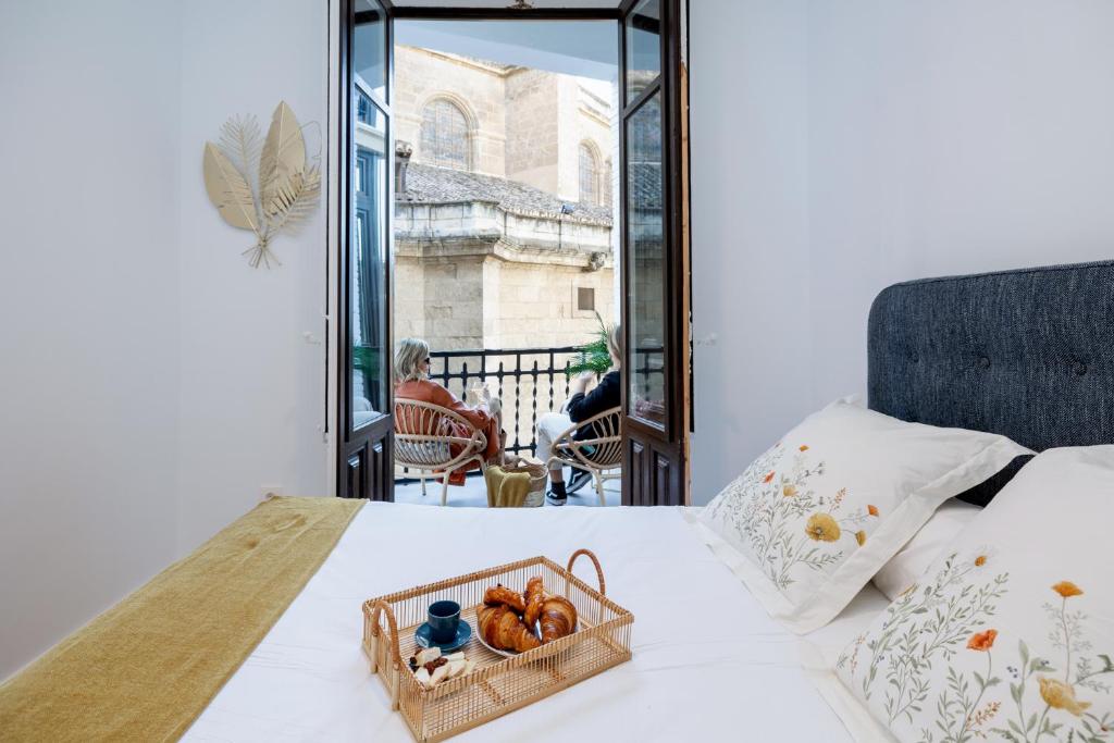 Luxury Gran Via Apartments - 3