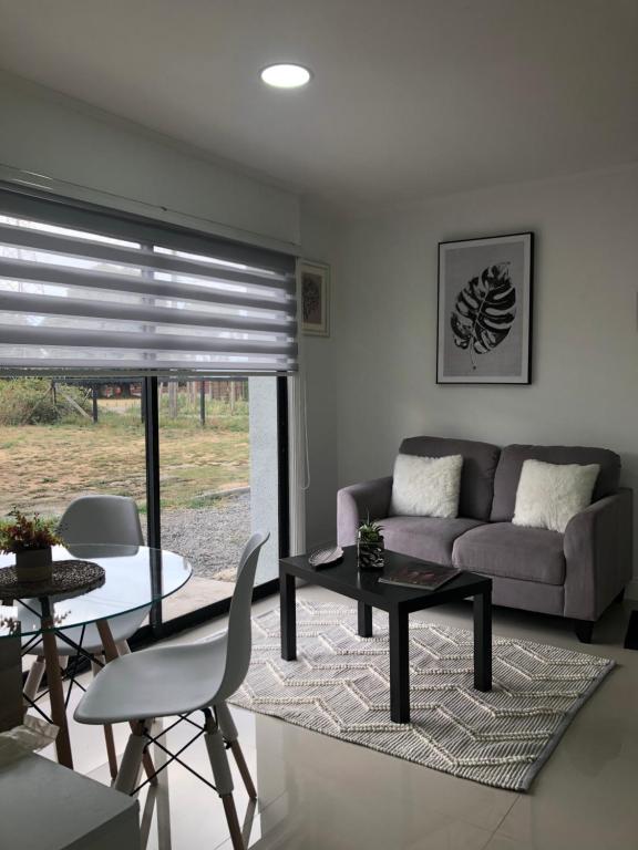 Departamento Los Canelos, a metros de Avenida Las Industrias- Incluye, NETFLIX DirecTV aire acondicionado, Internet - 4