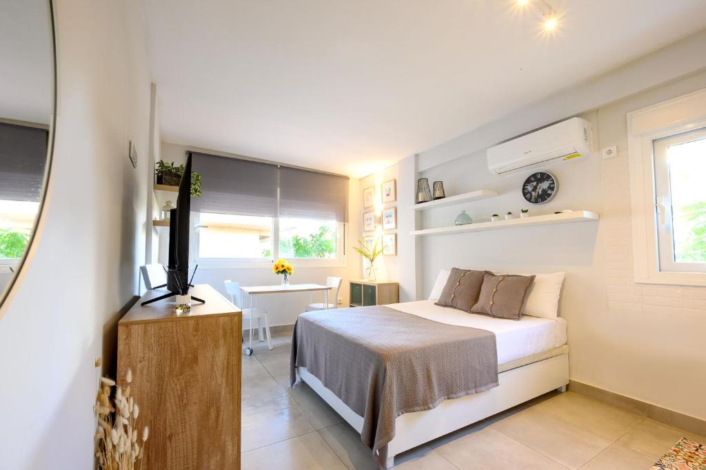 Studio, city center by 10ToSea, Fuengirola