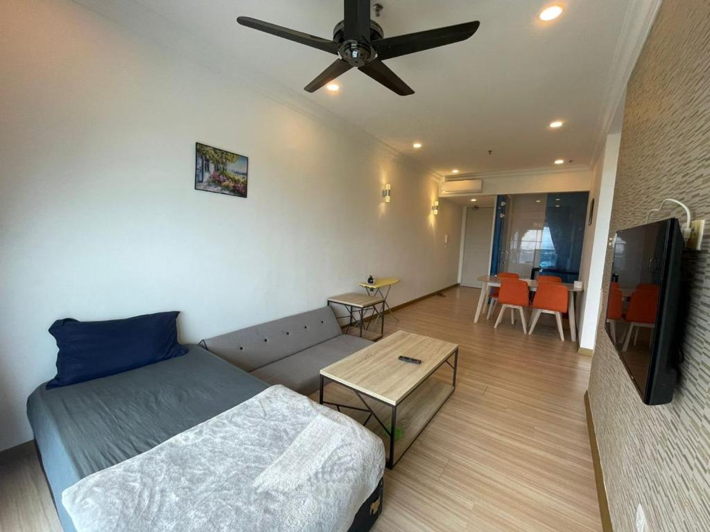 NEW 2 ROOMS CONDO Near JONKER 4-6 Pax A22 photo