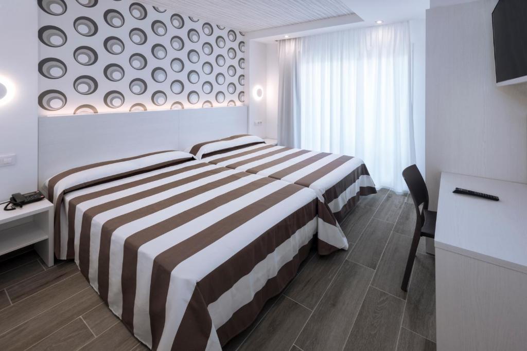 Тримісний номер (для 2 дорослих та 1 дитини)