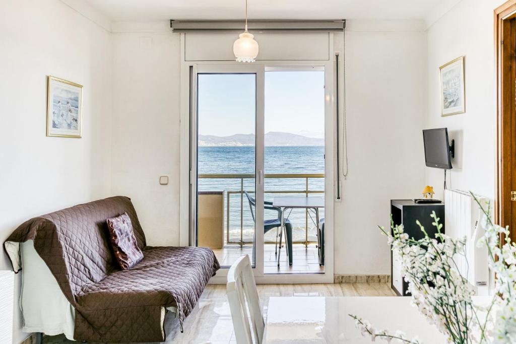 Platja Mar 3º, L' Escala