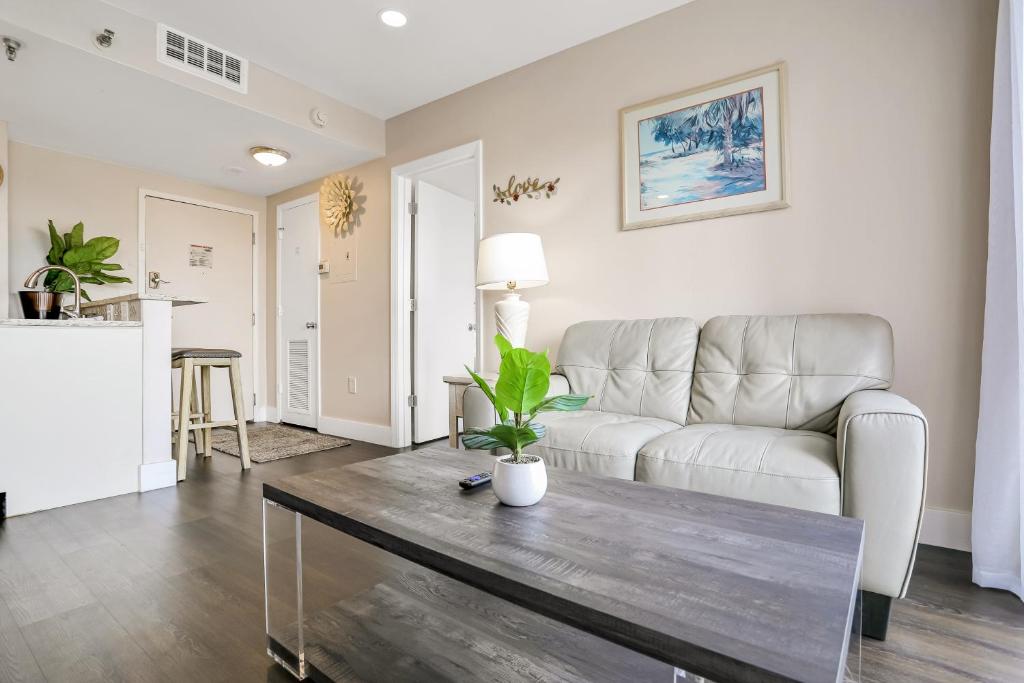 Vibrant Waters, Unit #3604, Orlando