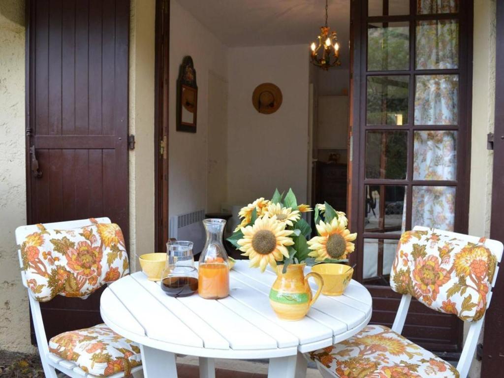 Studio avec Terrasse, Parking, à 500m de la Plage - Le Lavandou - FR-1-251-66 - 2