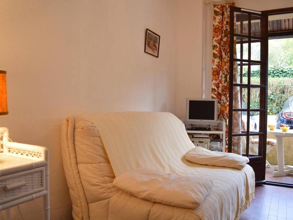 Studio avec Terrasse, Parking, à 500m de la Plage - Le Lavandou - FR-1-251-66 - 4