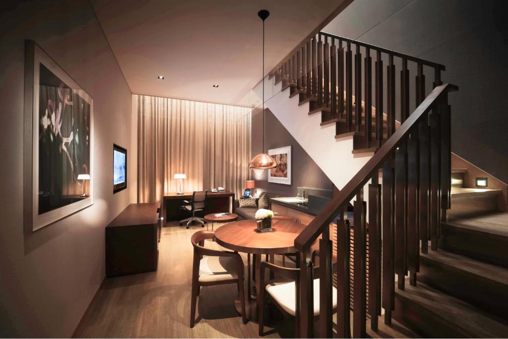 Hotel Room 2