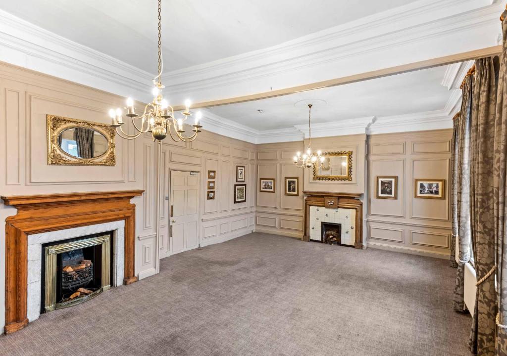 Конференц-зал / бальні зали