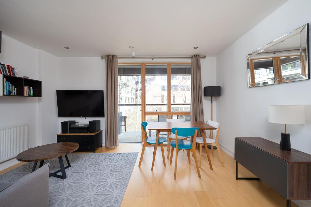 D8 - Canal View Apartment photo