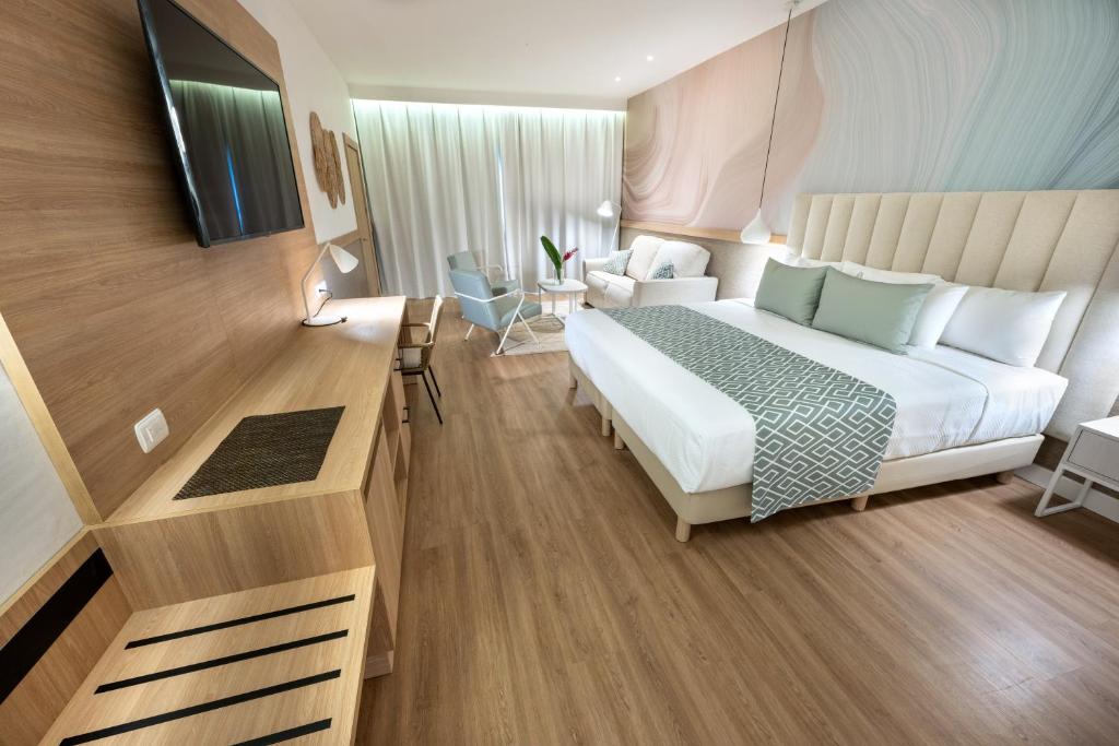 الباهية برينسيب بونتا كانا - شامل الكل (Bahia Principe Grand Punta Cana - All Inclusive)