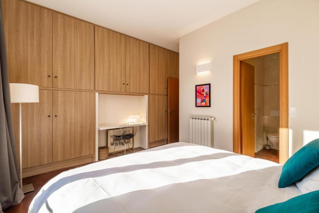 Market Square 2 bedrooms 2 baths AC private garage - 5