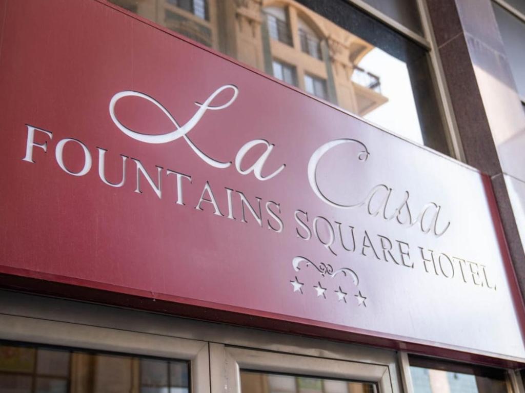 La Casa Fountains Square photo