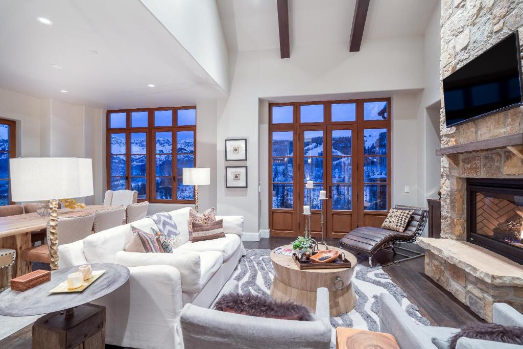 Villas at Cortina Penthouse 10 by Alpine Lodging Telluride, Telluride