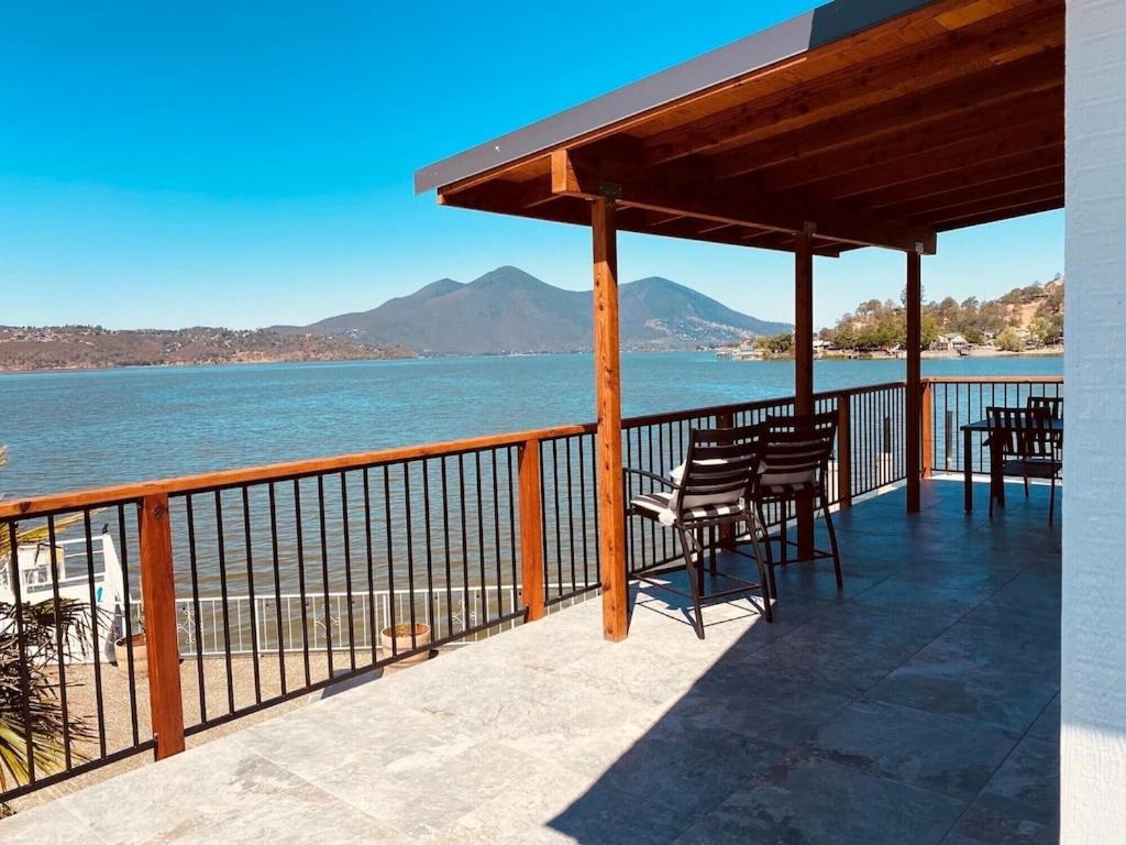 Twin Palms Bass Lodge Clear Lake, CA