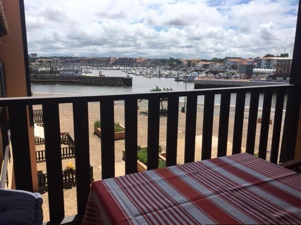 Duplex cosy avec piscine et parking à Capbreton - FR-1-239-870 - 3
