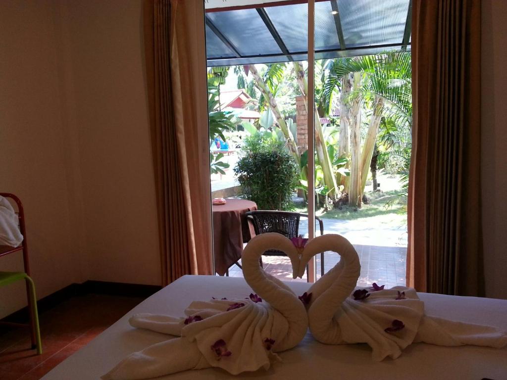 Bangtao Varee Beach Resort photo