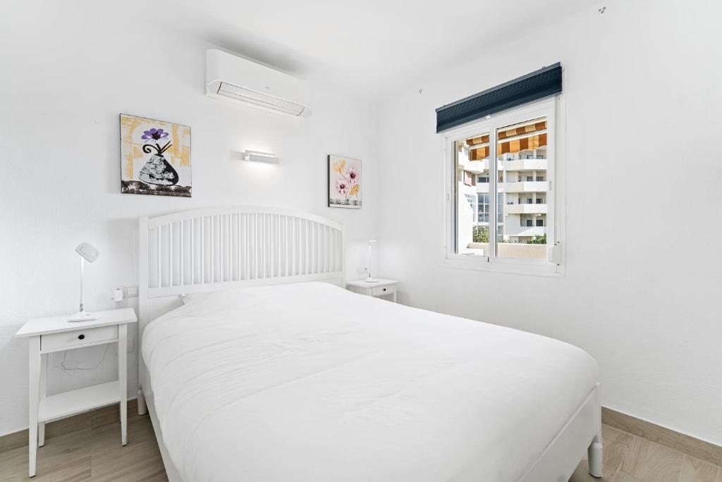 Sea View Benal Beach Apartment - Self Check-In - Benalmádena Costa Near Marina - 2