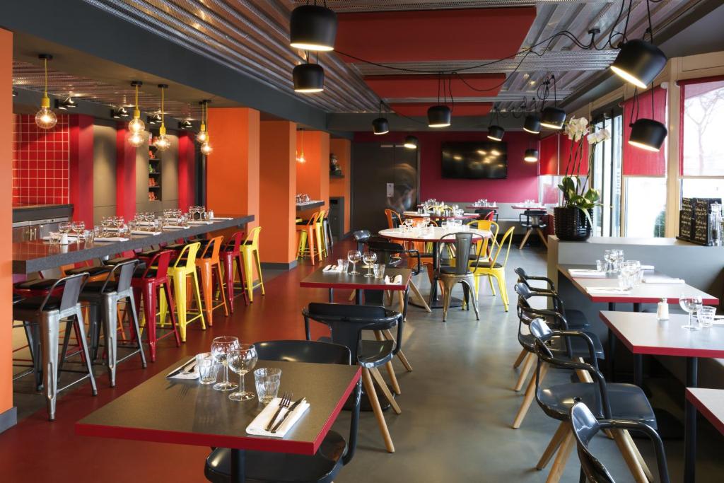 Restaurant, ibis Styles Lyon Centre Confluence in Lyon