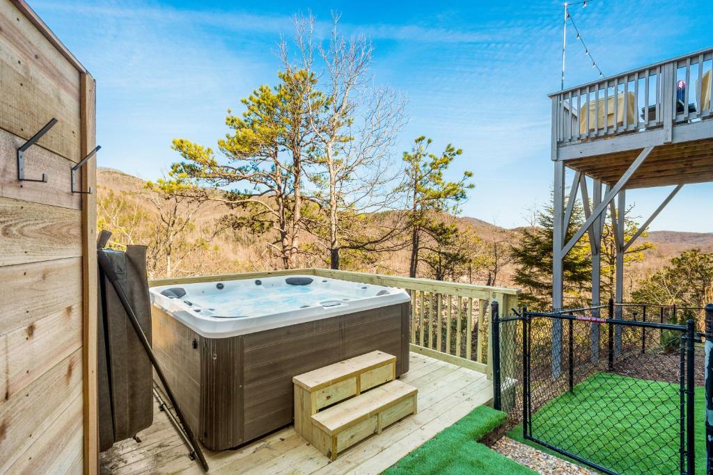 Winston's Ridge, Fairview