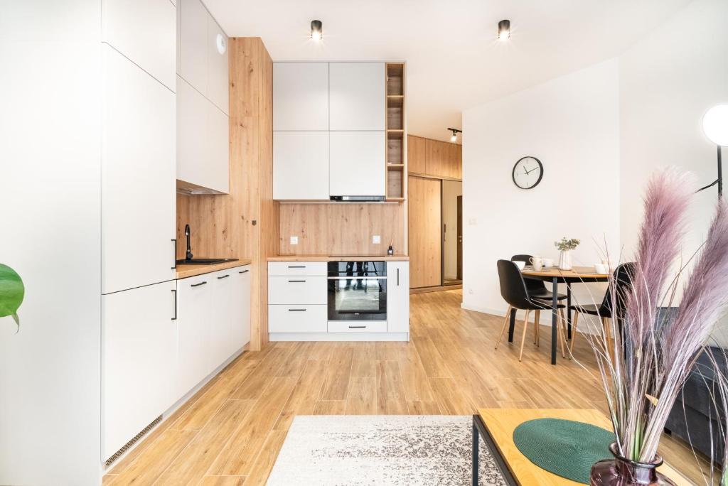 ApartamentySnu, Struga Tower Deep Purple, Radom