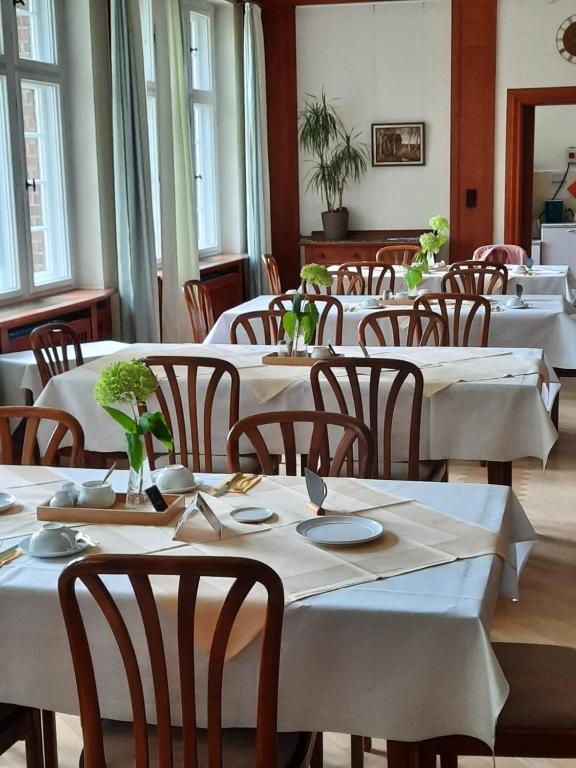 Restaurant, Gaste- und Tagungshaus am Glockengarten in Berlin