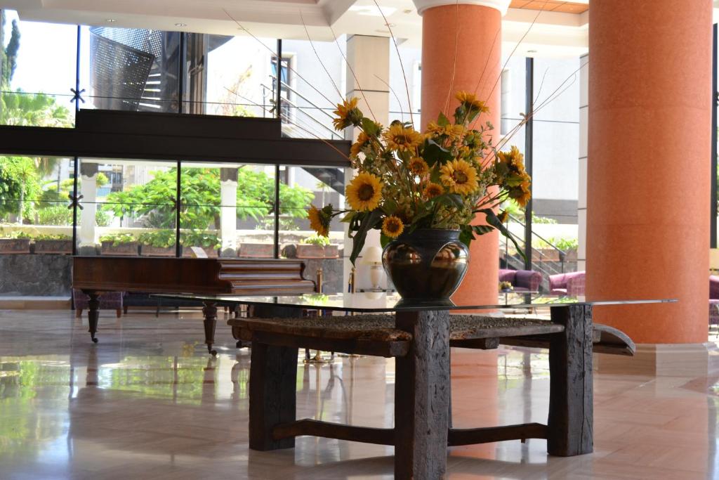 Hotel Zentral Center - Adults only photo