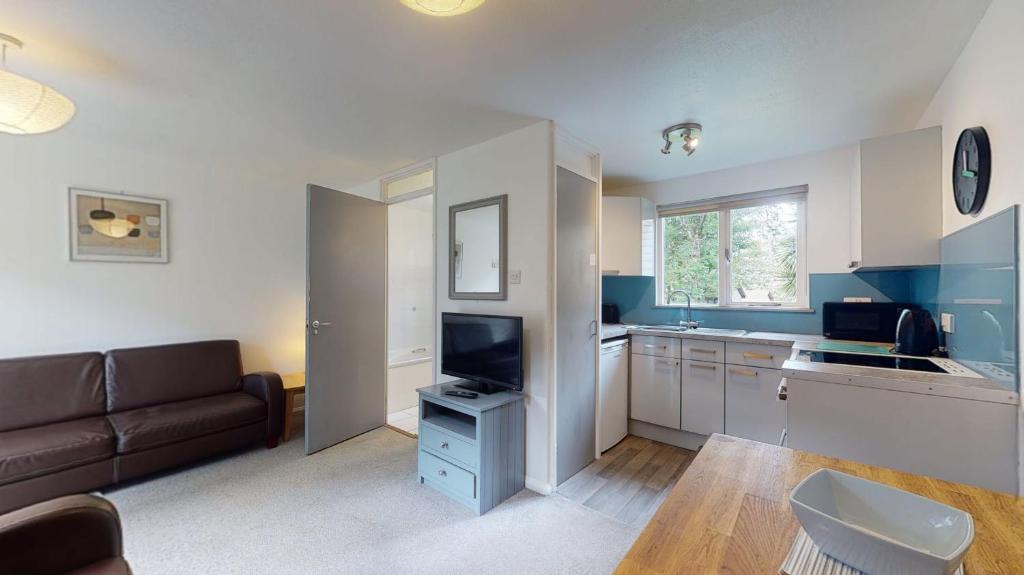 26 Strawberry Hill, Tolroy Manor, Hayle