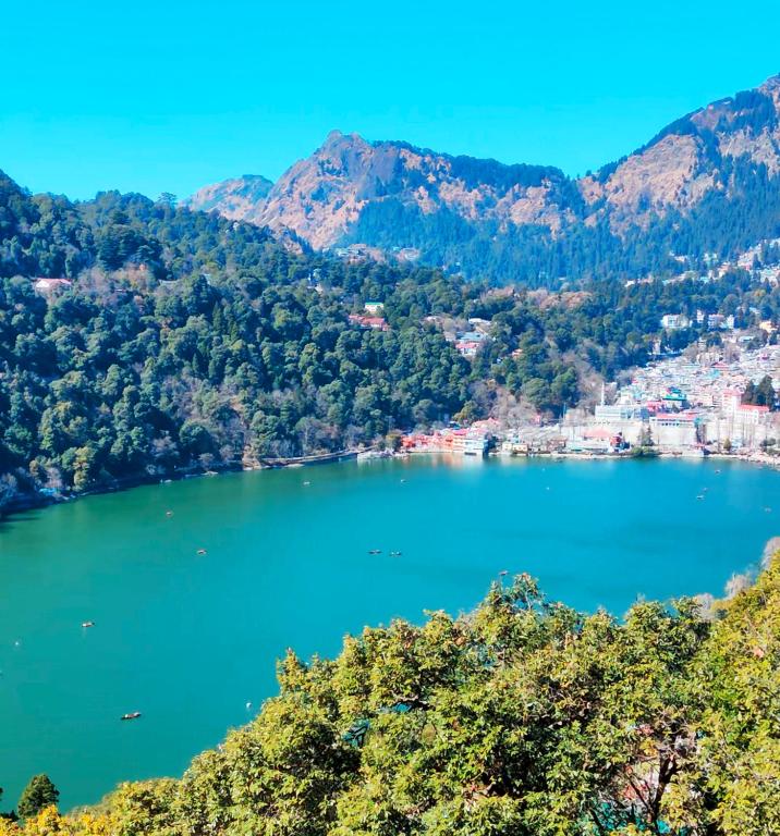 Sukoon Lake View BnB