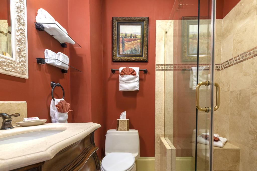 Cedar House Inn photo